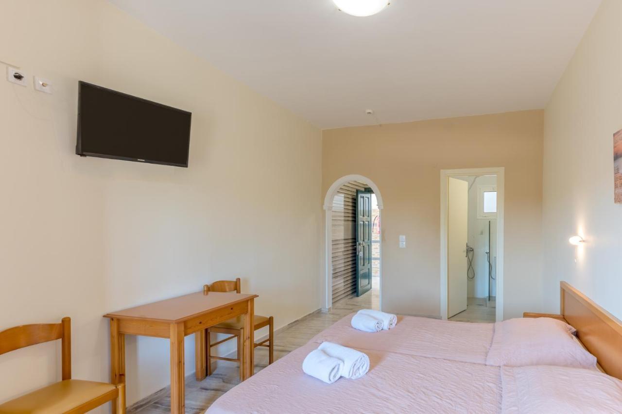קאבוס Chandris Apartments מראה חיצוני תמונה